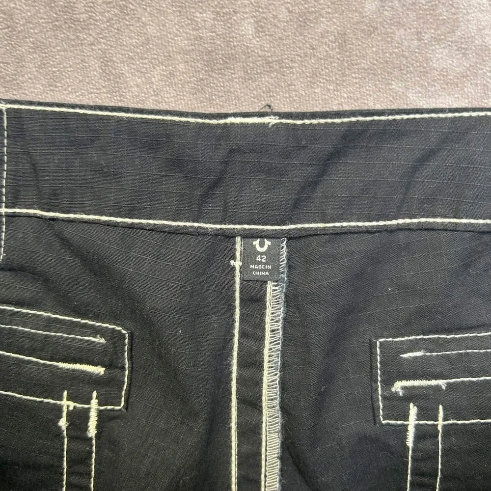 True Religion Mens Black Ripstop Cargo Shorts White Contrast Stitch Size 42